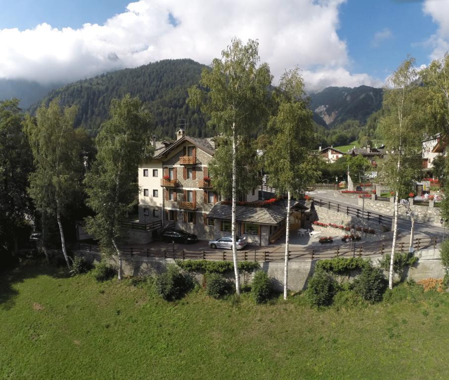 Hotel Stella Del Nord Курмайор Екстериор снимка