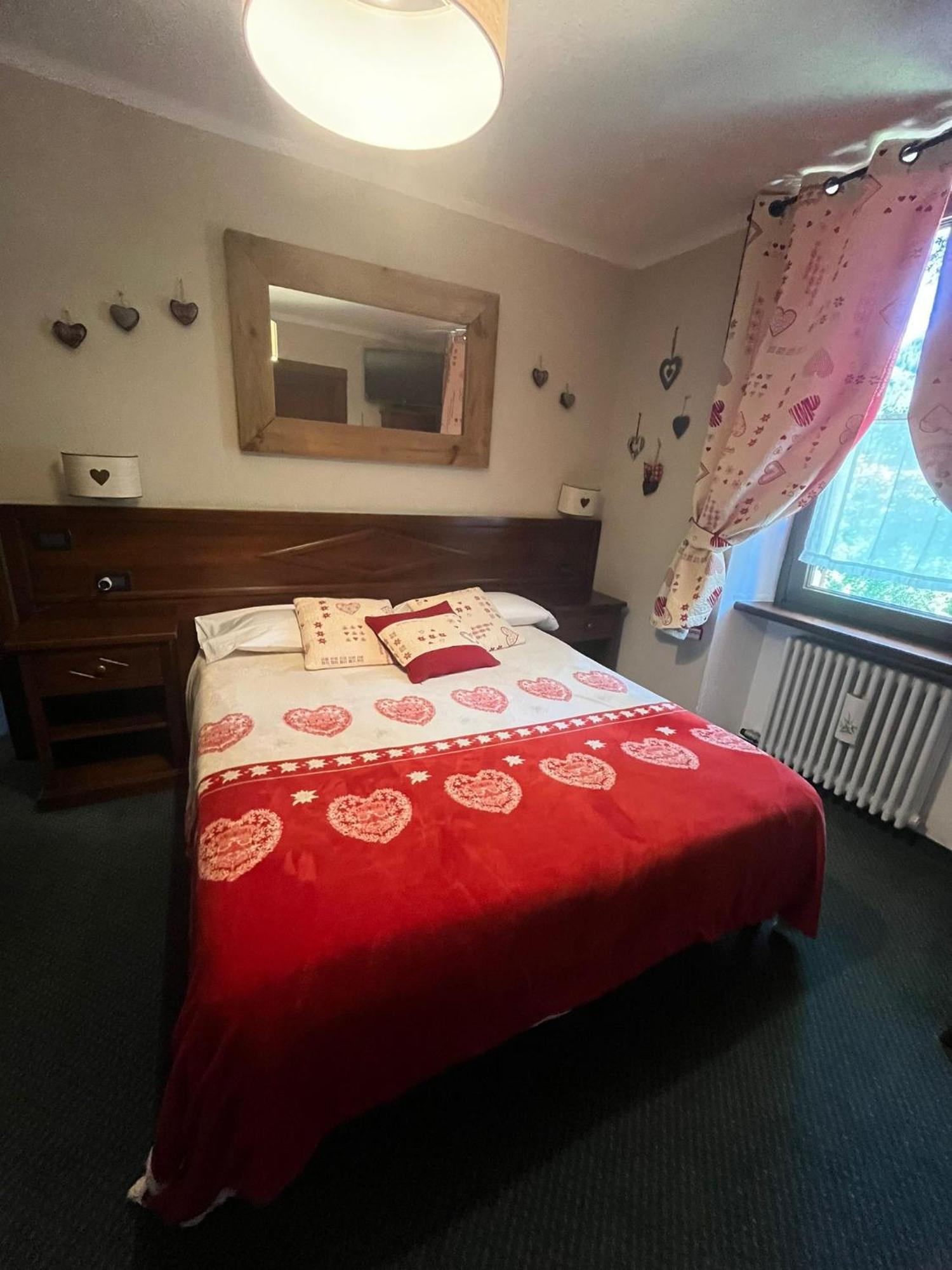 Hotel Stella Del Nord Курмайор Екстериор снимка