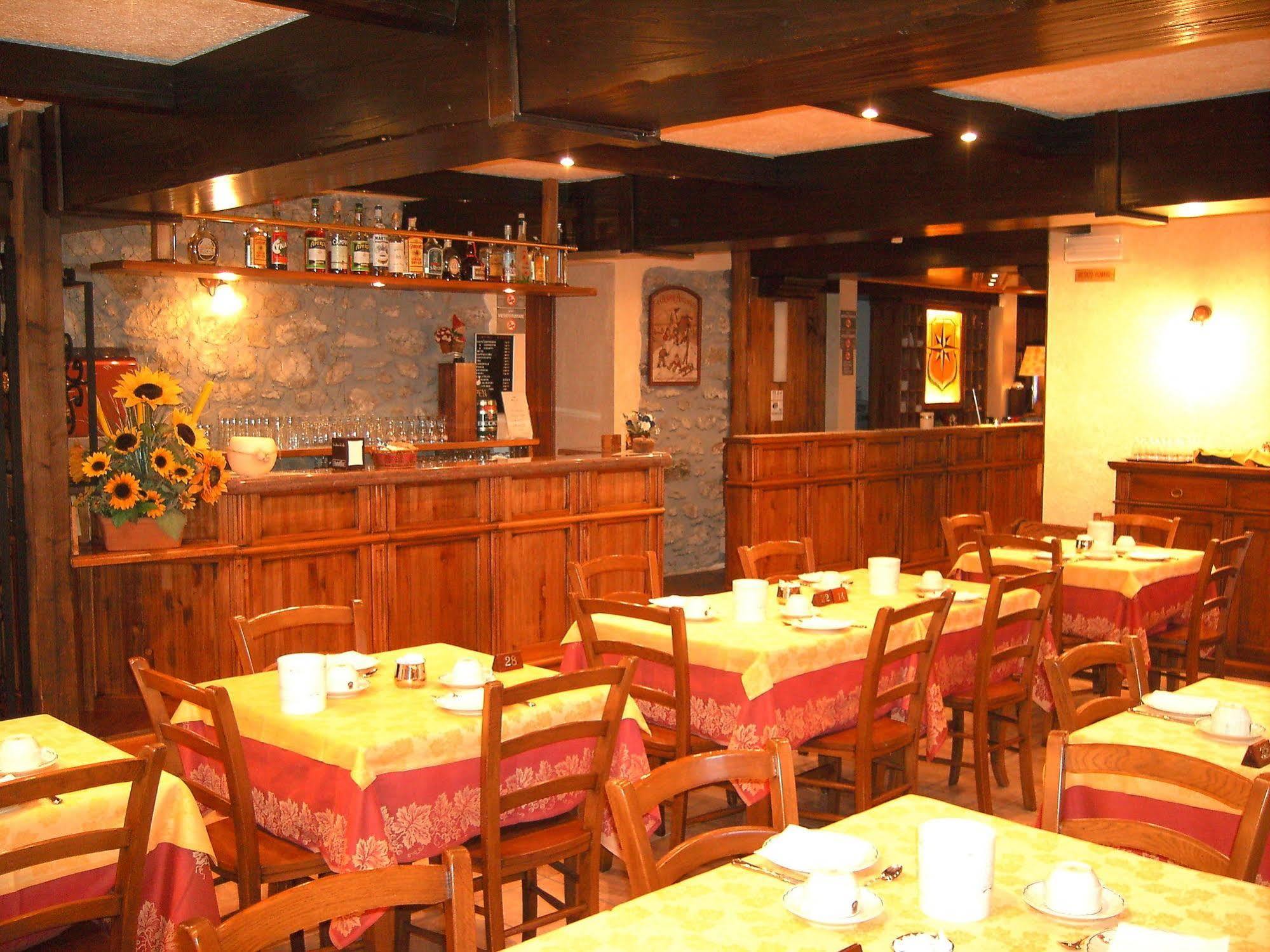 Hotel Stella Del Nord Курмайор Екстериор снимка