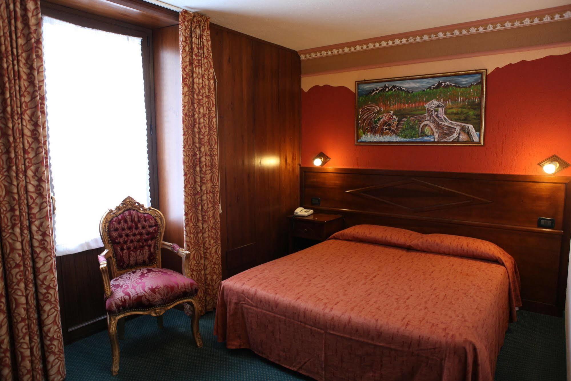Hotel Stella Del Nord Курмайор Екстериор снимка