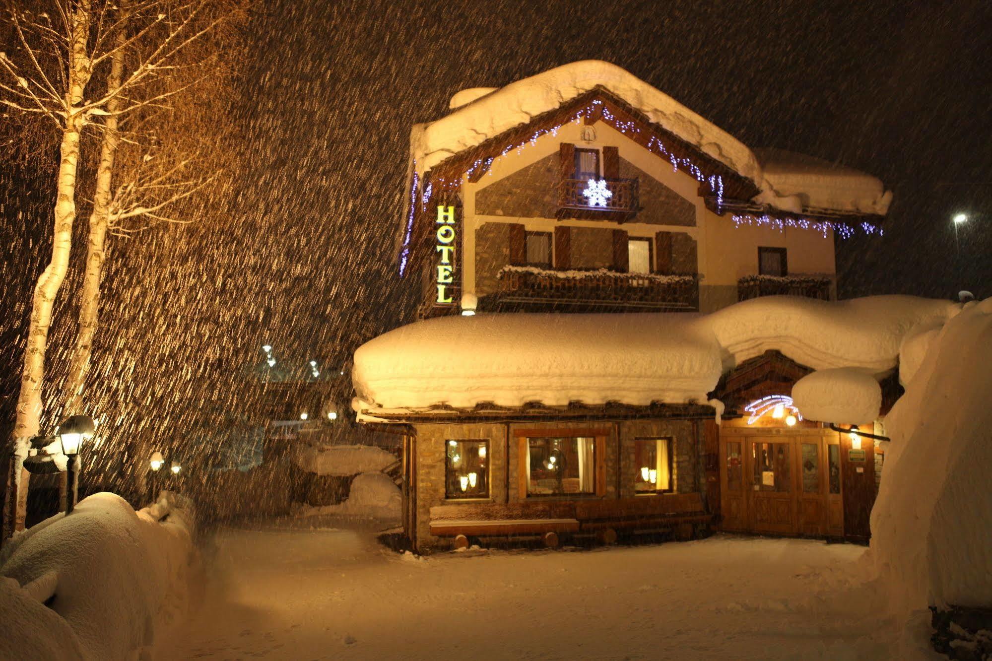 Hotel Stella Del Nord Курмайор Екстериор снимка